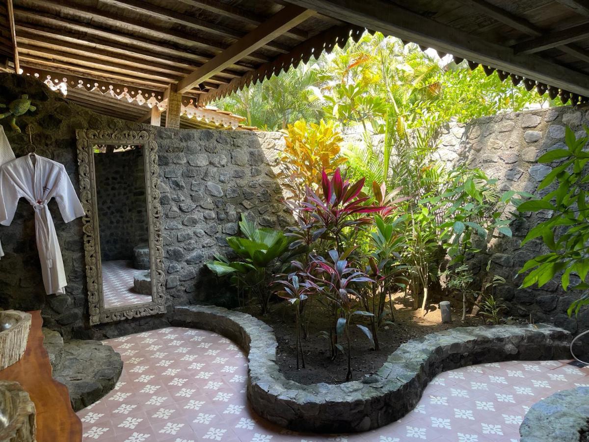Louka Beach Bali Tianyar Kültér fotó