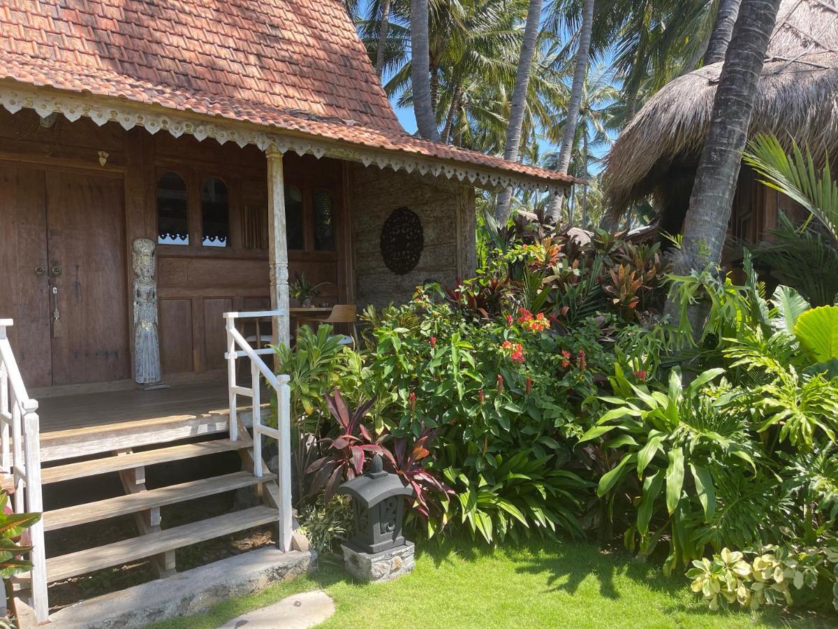 Louka Beach Bali Tianyar Kültér fotó