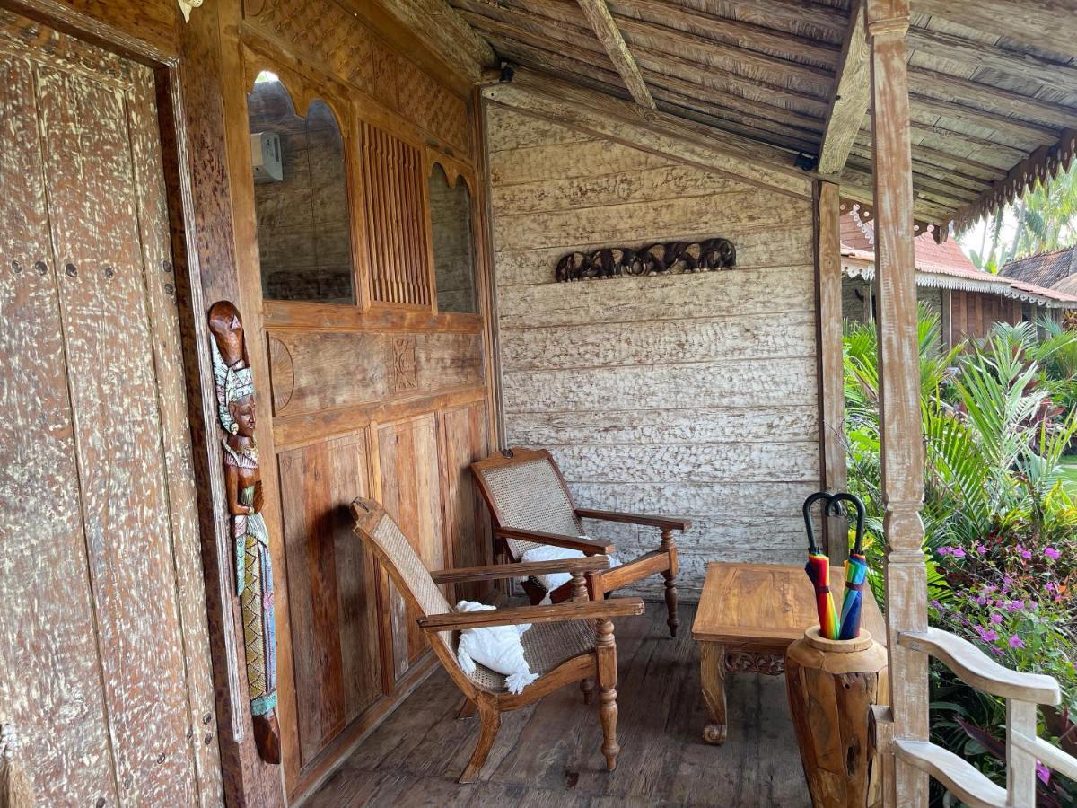 Louka Beach Bali Tianyar Kültér fotó