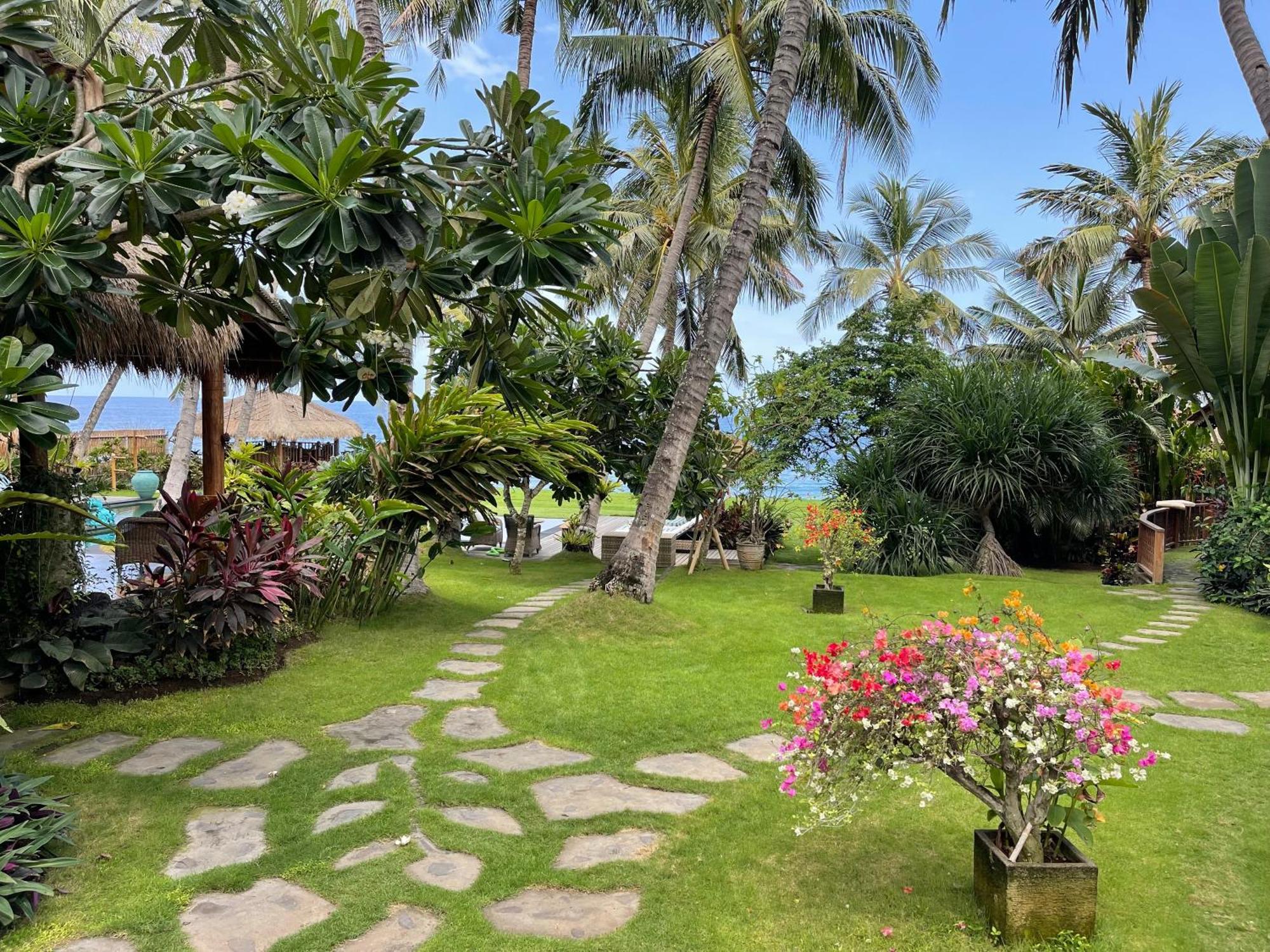 Louka Beach Bali Tianyar Kültér fotó