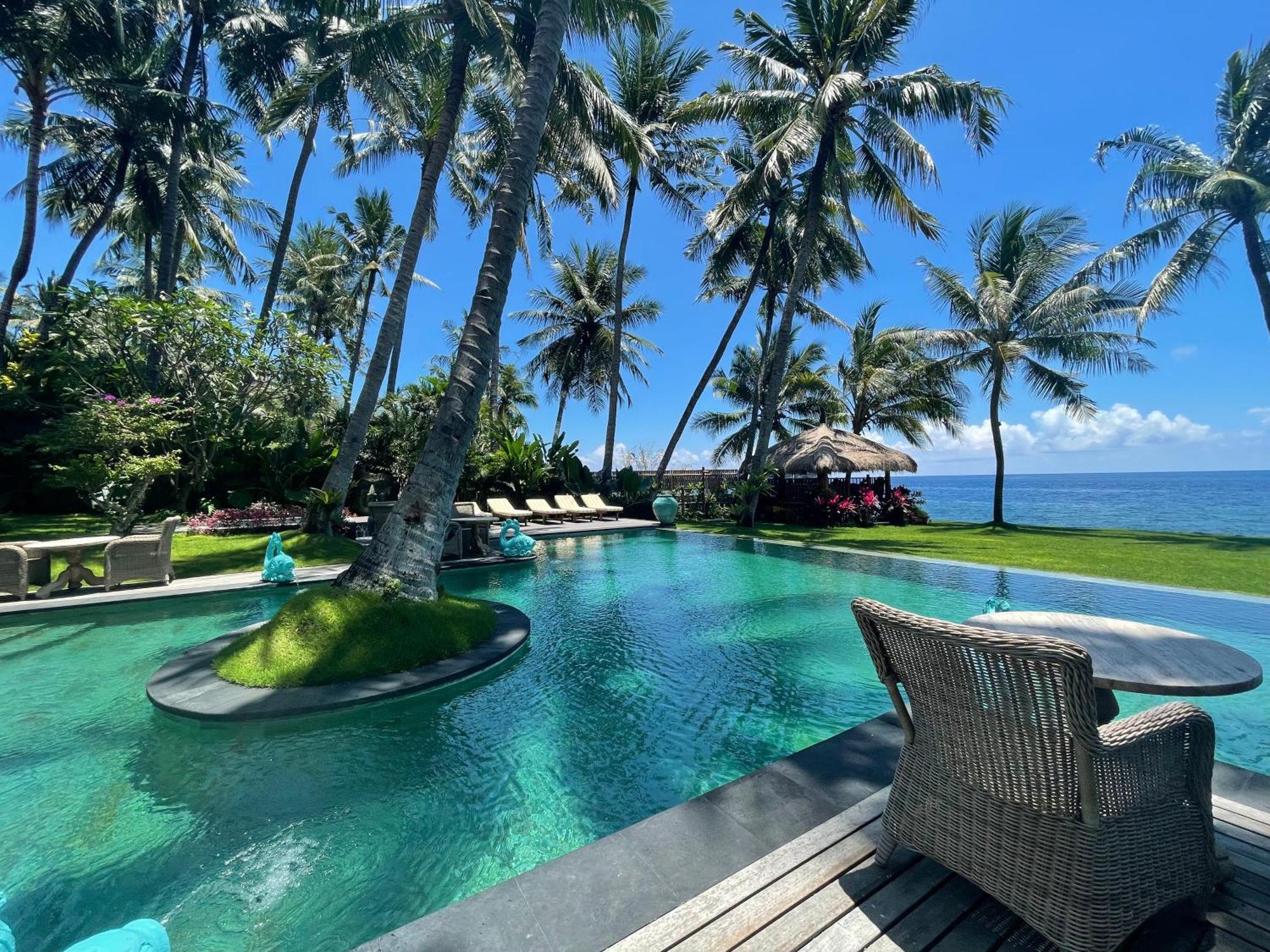 Louka Beach Bali Tianyar Kültér fotó