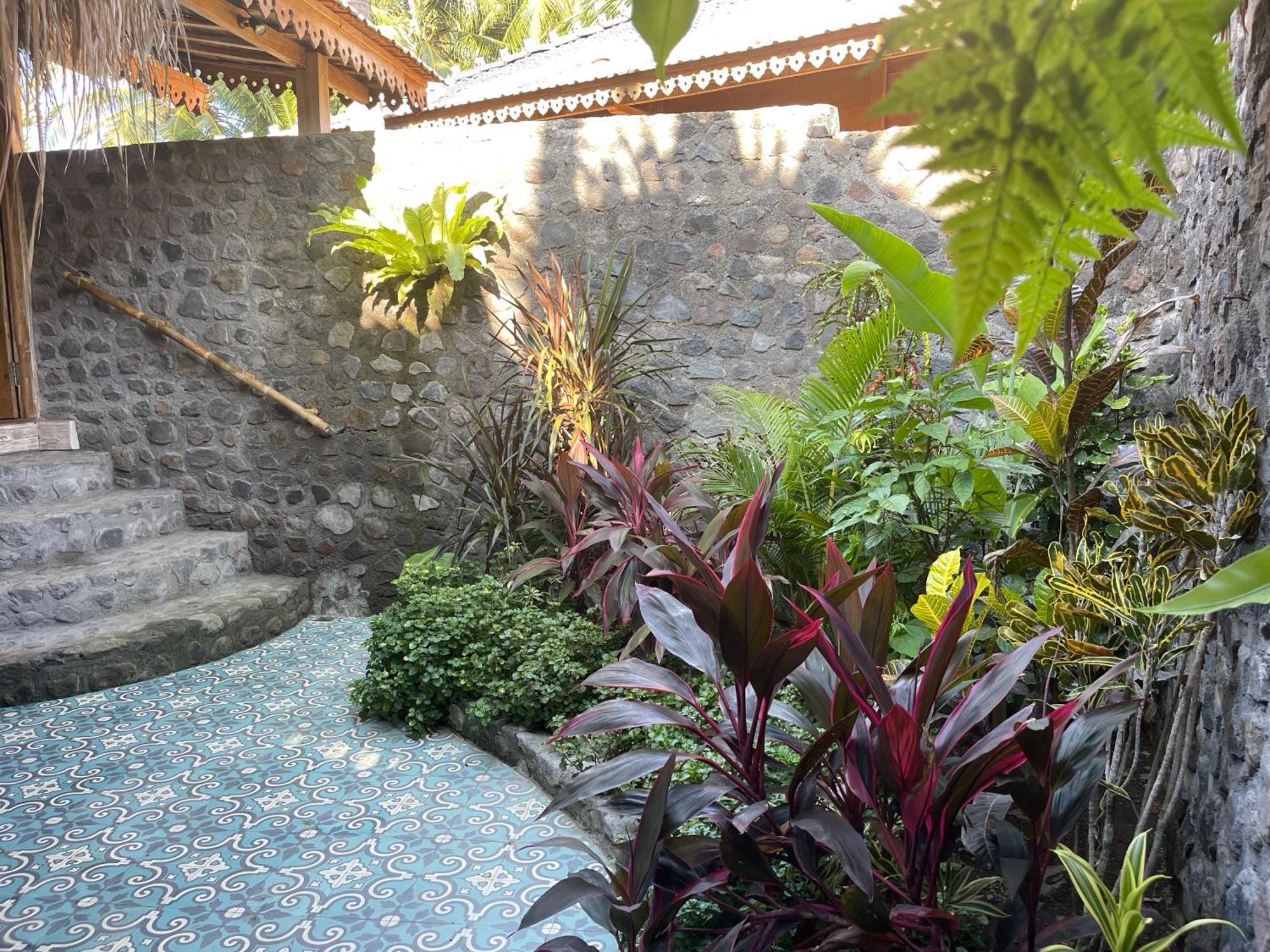 Louka Beach Bali Tianyar Szoba fotó